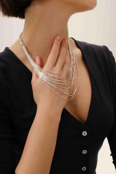 Gümüş özel tasarımlı modern görünümlü 15 sıralı kat kat likit kolye SGTL12807GUMUS