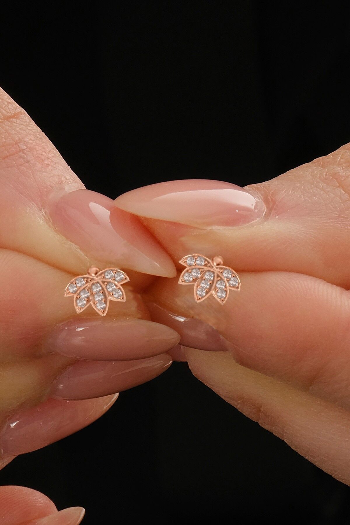 Gümüş rose zirkon taşlı lotus çiçeği küpe  SGTL12845ROSE