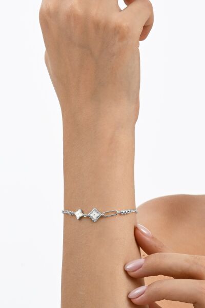 925 ayar gümüş rodyumlu ataç zincir detaylı ikili yonca gümüş bileklik SGTL13062RODAJ