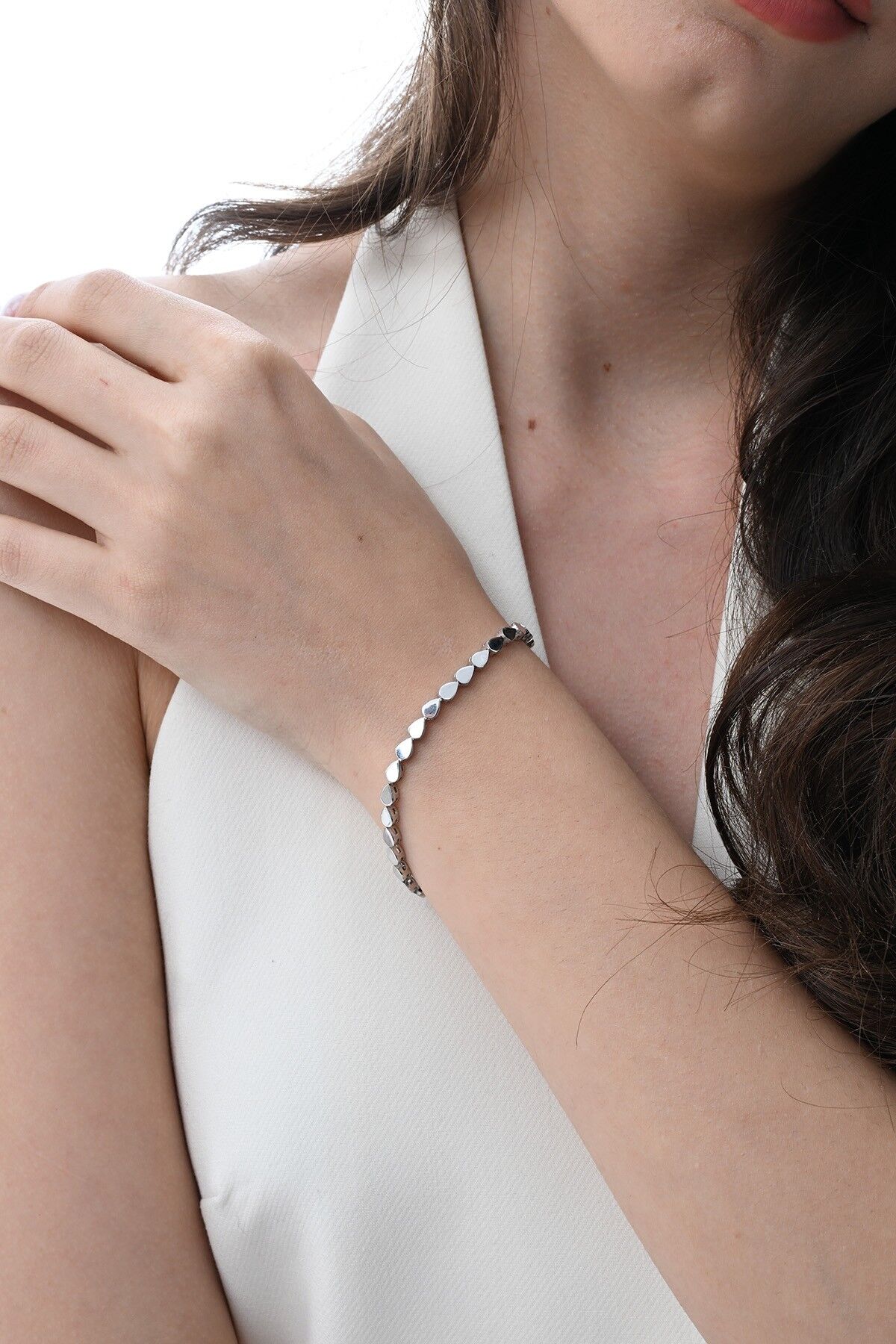 Gümüş rodyumlu modern görünümlü damla su yolu bileklik SGTL12849RODAJ