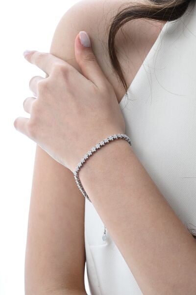 Gümüş rodyumlu zirkon taşlı modern görünümlü kayan yıldızlar bileklik SGTL12851RODAJ