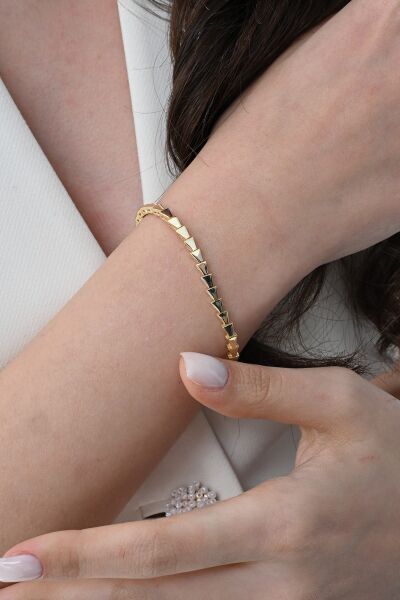 Gümüş altın yaldızlı modern görünümlü ardışık üçgenler bileklik SGTL12852GOLD