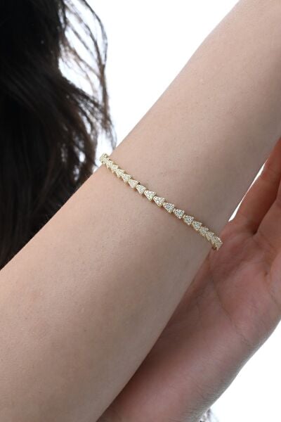 Gümüş altın yaldızlı zirkon taşlı modern görünümlü ardışık üçgenler bileklik SGTL12853GOLD