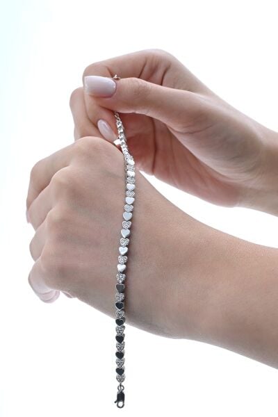 Gümüş rodyumlu zirkon taşlı modern görünümlü sevgi zinciri bileklik SGTL12854RODAJ