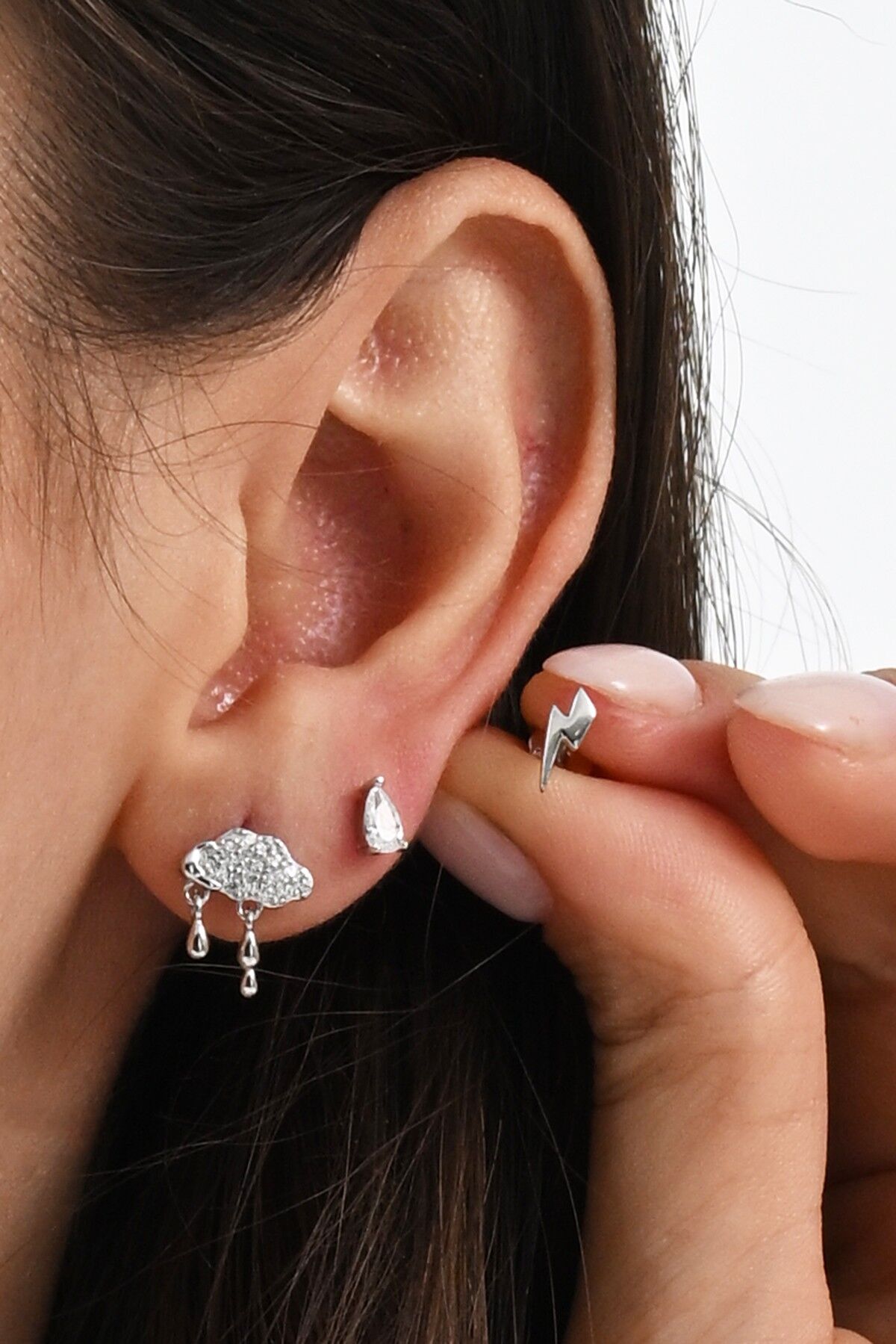 Gümüş rodyumlu zirkon taşlı bulut,damla ve şimşekten oluşan yağmur kombin küpe SGTL13033RODAJ