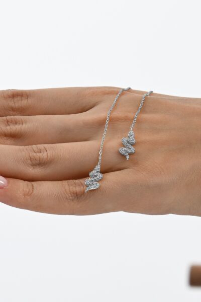 Gümüş rodyumlu zirkon taşlı yılan figürlü zincir küpe SGTL13034RODAJ