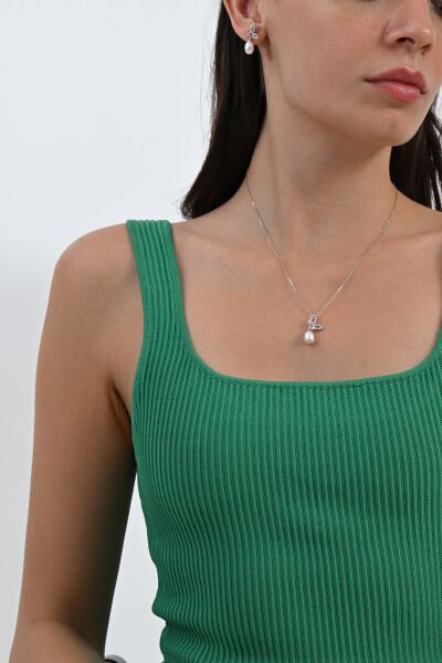 Gümüş rodyumlu zirkon taşlı kelebek modeli kolye ve küpeden oluşan ikili sallantılı incili set  SGTL13036RODAJ