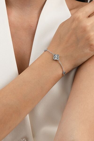 925 ayar gümüş rodyumlu lazer işlemeli sonsuz şans yonca bileklik SGTL13064RODAJ