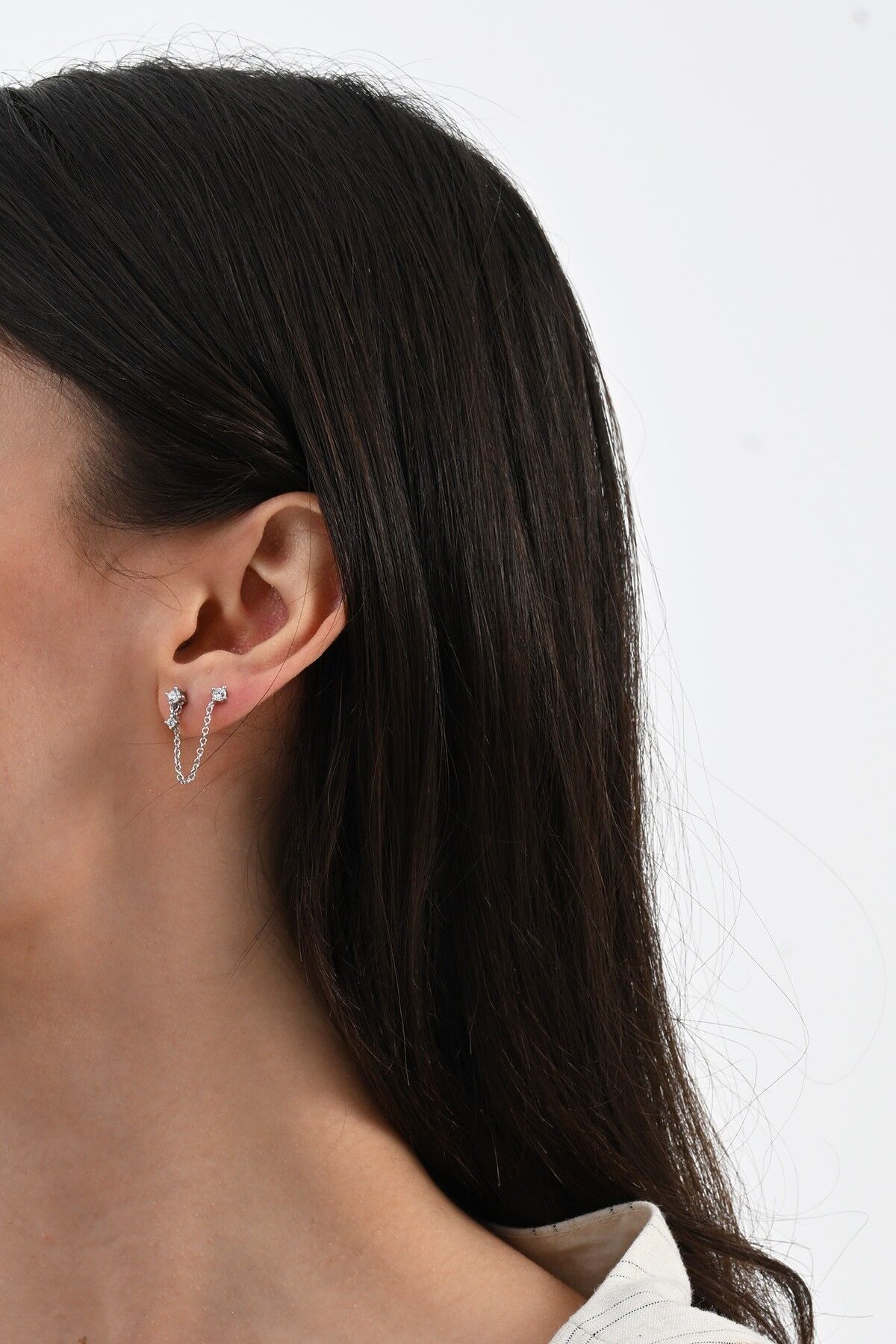 925 ayar gümüş rodyumlu zirkon taşlı çift delikli kullanılabilen gümüş zincir küpe SGTL13073RODAJ