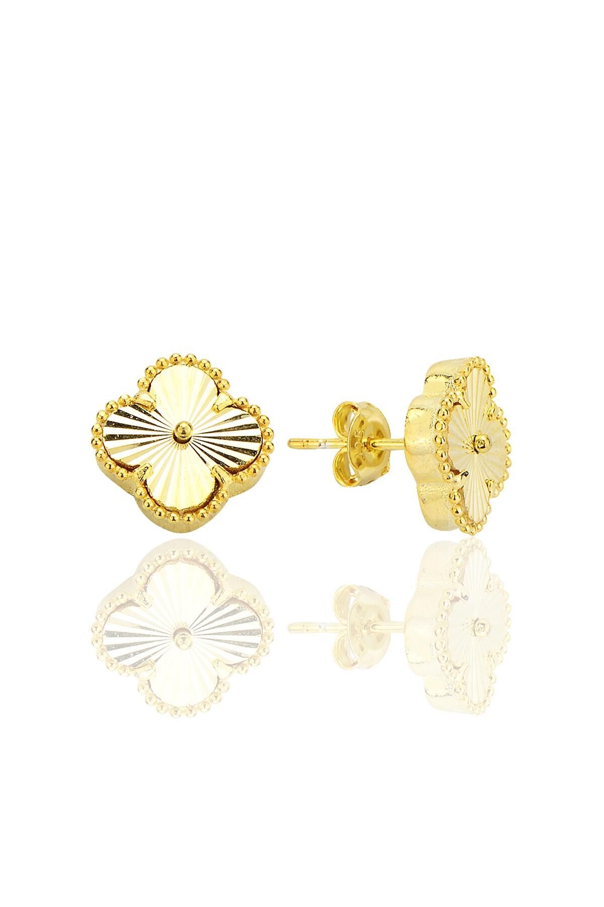 Gümüş altın yaldızlı lazer işlemeli tasarım yonca küpe SGTL12547GOLD