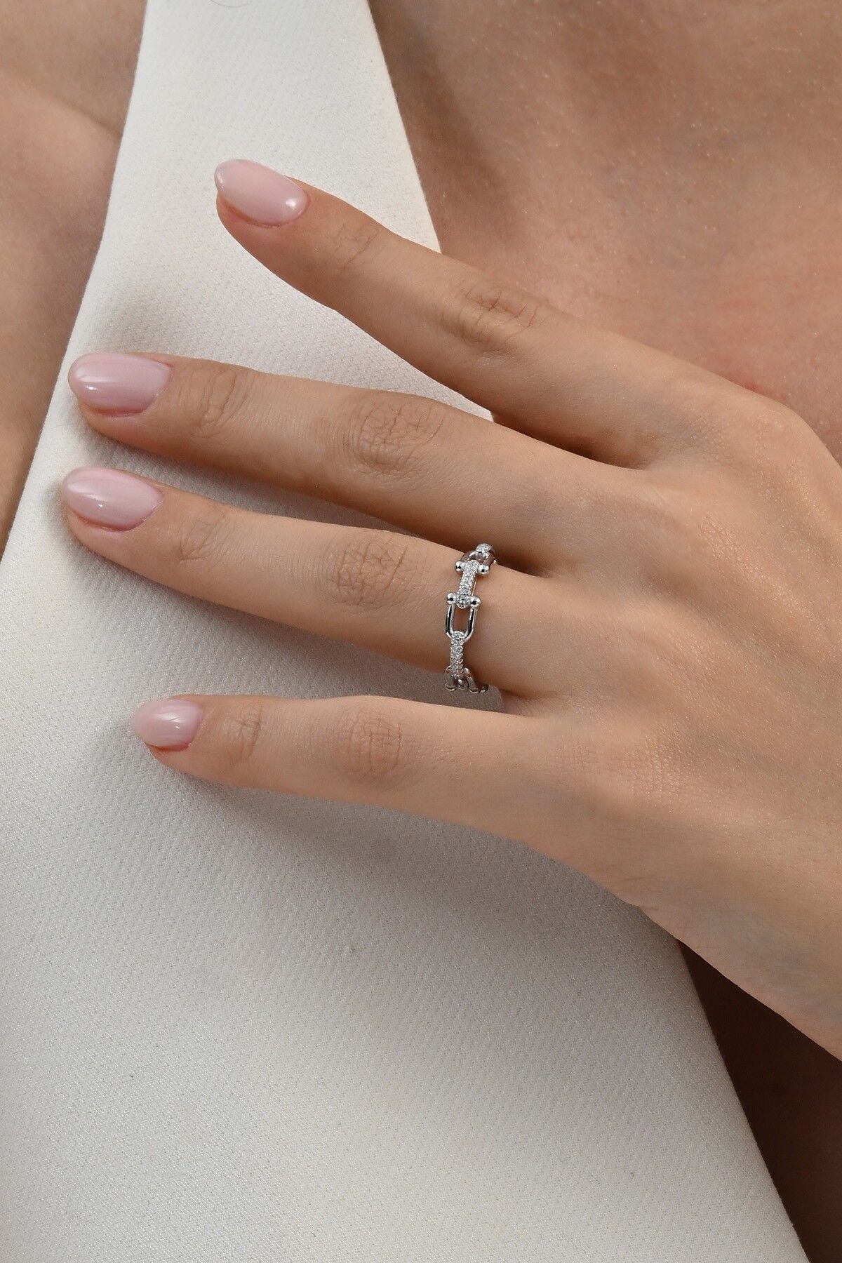 925 ayar gümüş rodyumlu zirkon taşlı alttan ayarlanabilir trend yüzük SGTL13079RODAJ