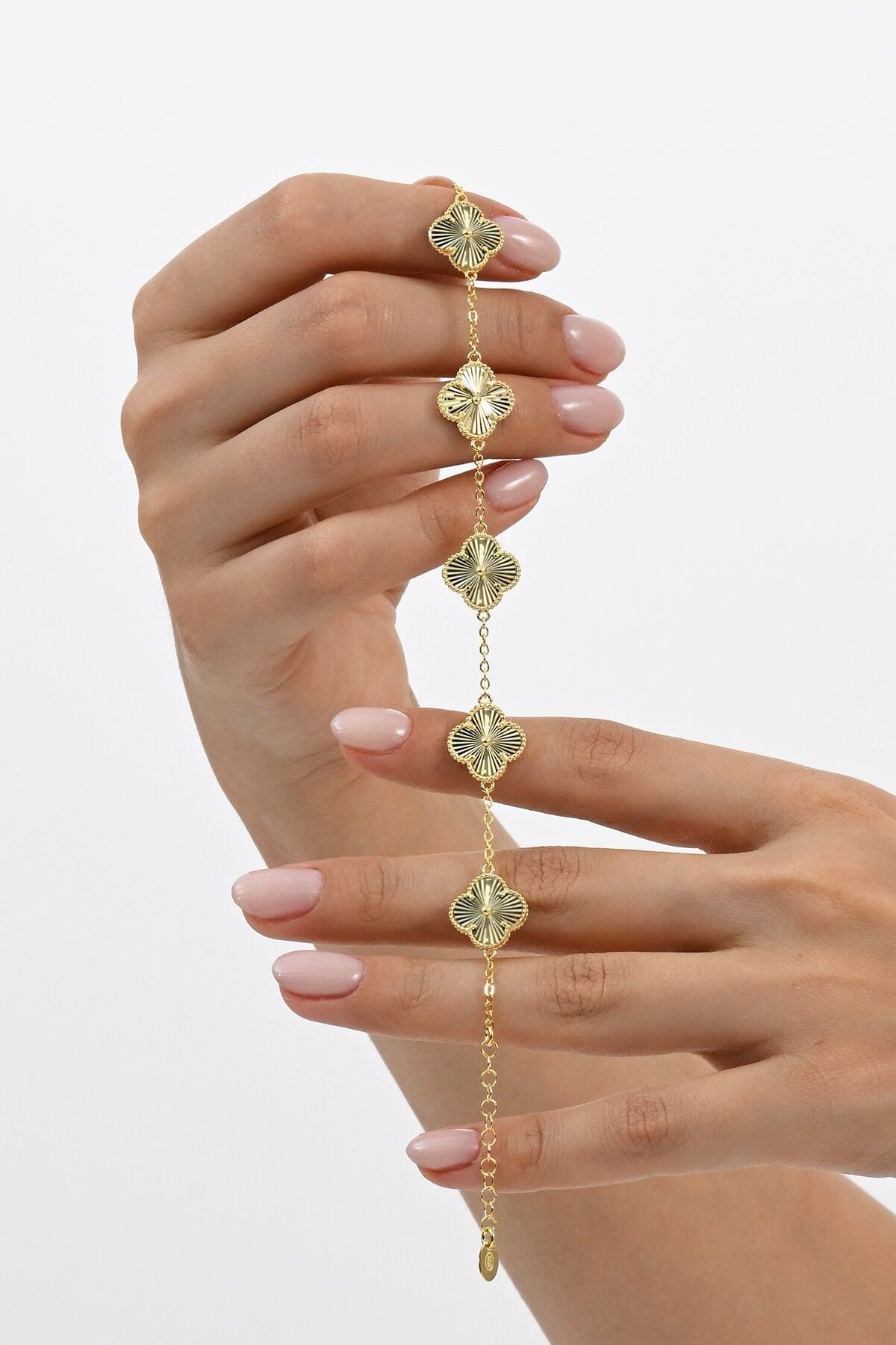 Gümüş altın yaldızlı lazerli tasarım yonca bileklik SGTL12560GOLD