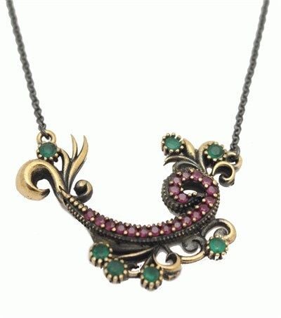 kök yakut ve kök zümrüt  taşlı tasarım vav kolye kolye5135