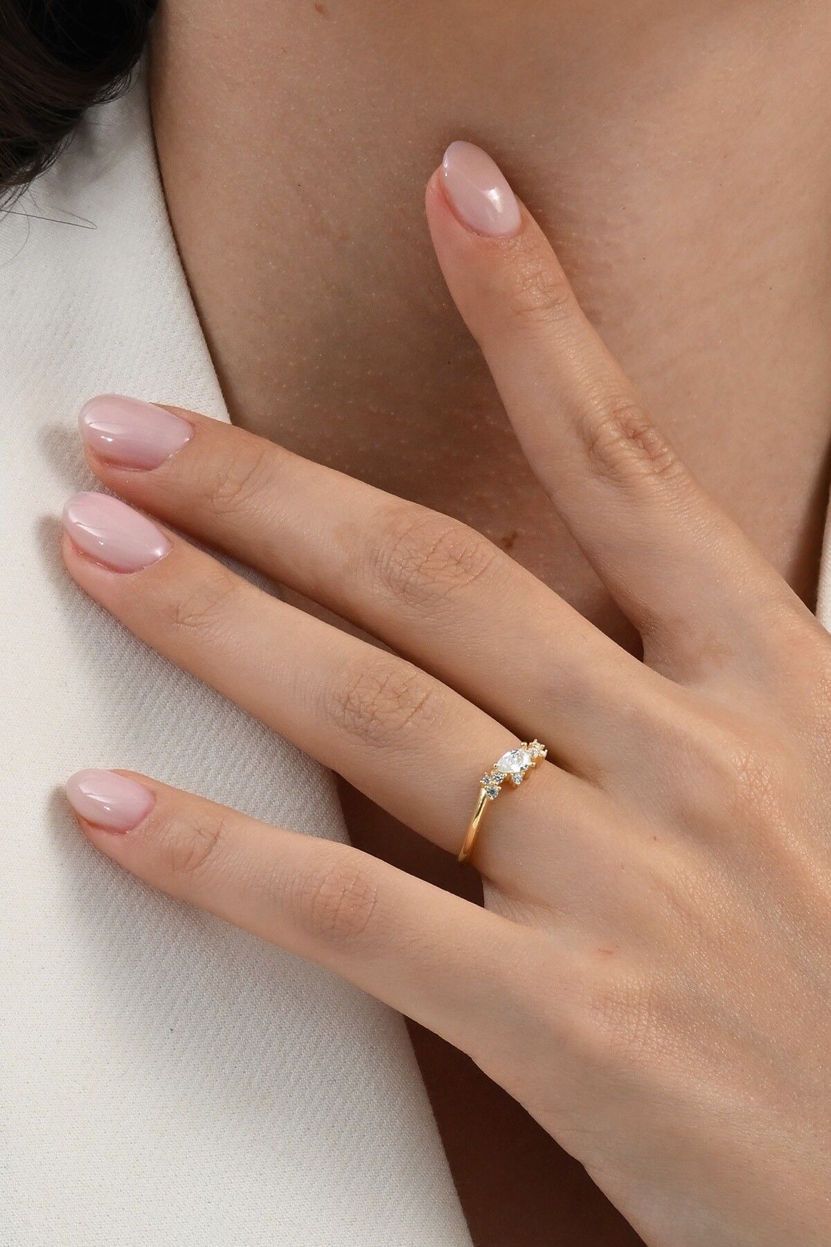 Gümüş altın yaldızlı damla (pear) kesim zirkon taşlı nazende yüzük