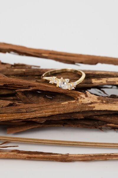 Gümüş altın yaldızlı damla (pear) kesim zirkon taşlı nazende yüzük