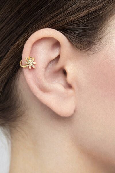 925 Ayar Gümüş Gold Zirkon Taşlı Yıldız Motifi Deliksiz Kıkırdak Küpesi (Ear Cuff) SGTL13588GOLD